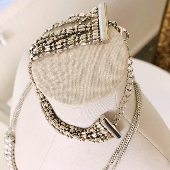 Modern Vintage Metallic Silver Necklace & Bracelet - Picture 11 of 12